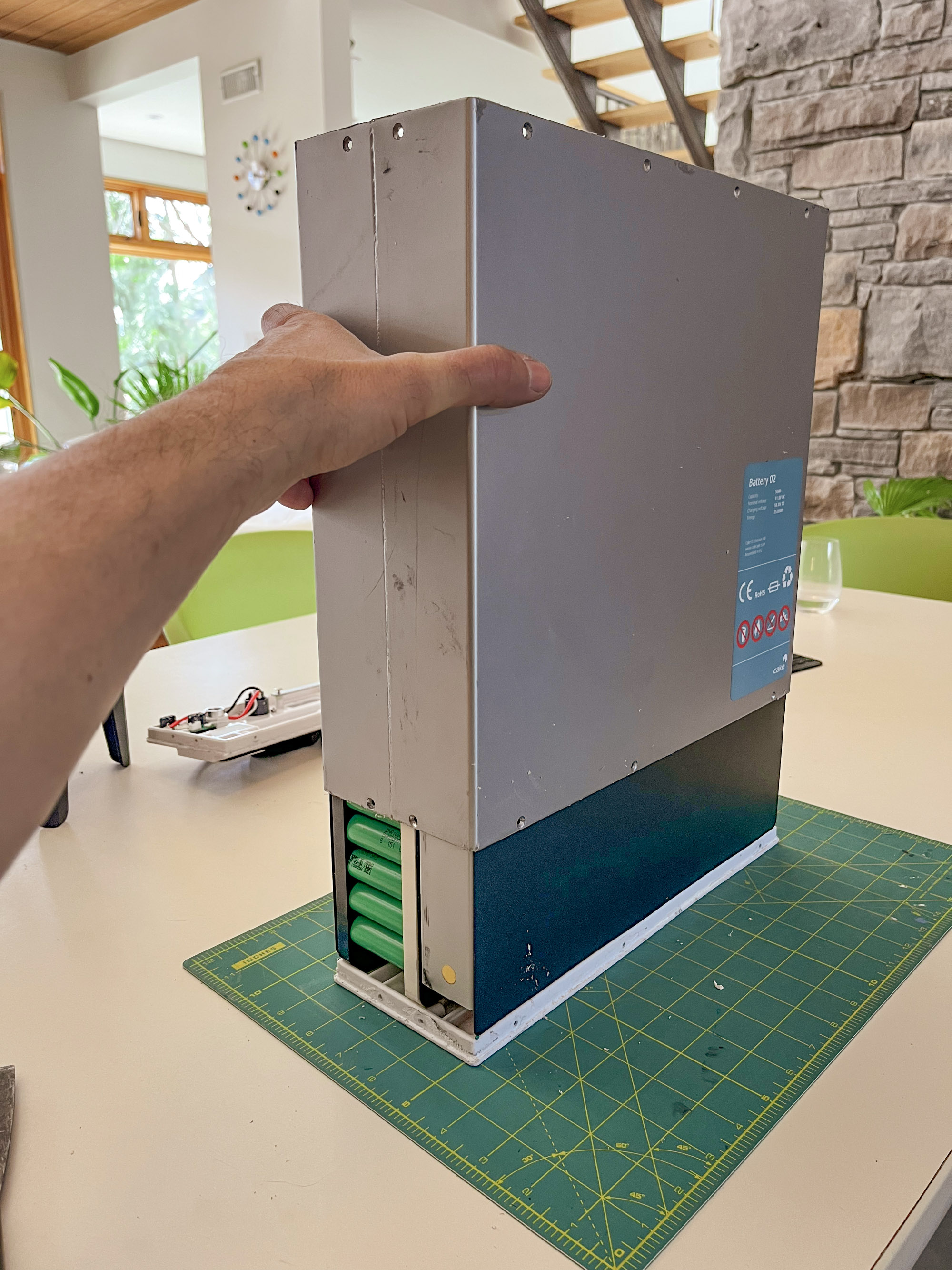 5_lid_aside_slide_case_up.jpeg